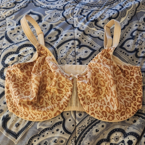 Chantelle animal print bra size 38H - Picture 1 of 5
